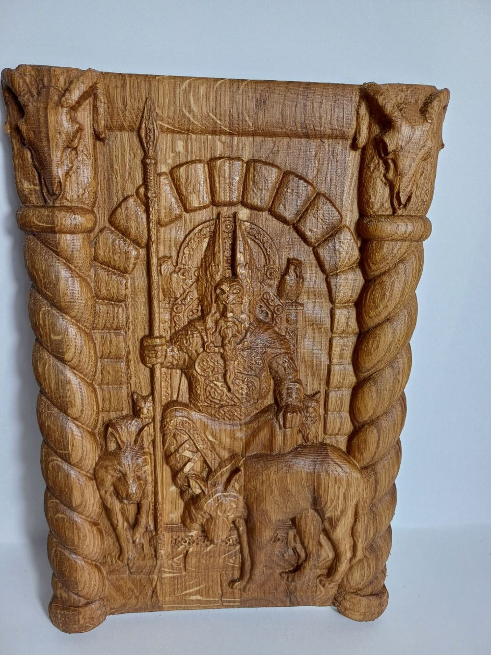 Панно резное из дуба бог ОДИН (ВОТАН) 27х18,5 см