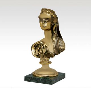 Бюст "Фортуна" (на камне)