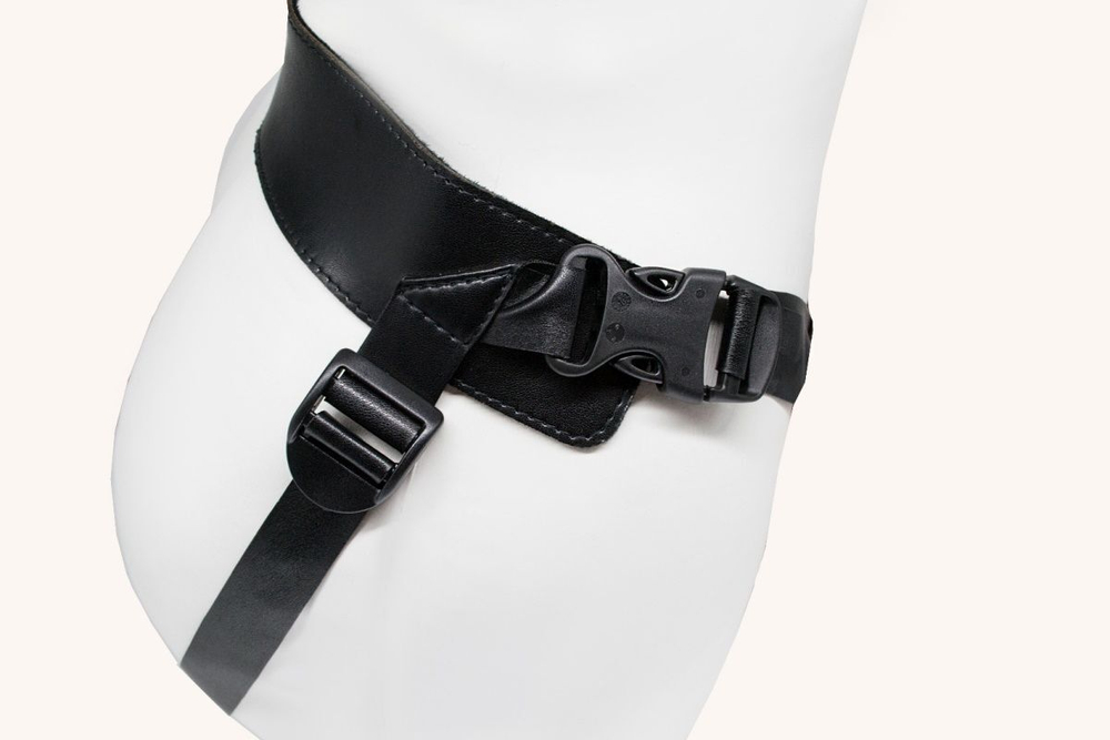 Пустотелый поясной фаллопротез MINI - 17,5 см. (Цвет: телесный с черным)