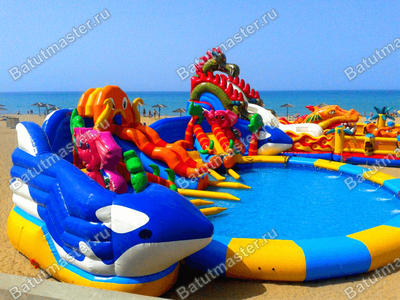 Надувной наземный аквапарк «Аквасфера» с бассейном, 20x18.5x7 м.