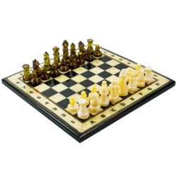 Янтарные шахматы "Изумруд и молоко" 25 на 25 см