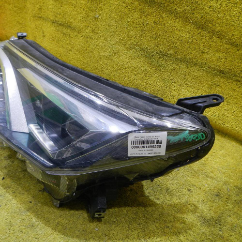 Битая Фара левая Toyota Rav 4 CA40 (2015-2019) LED
