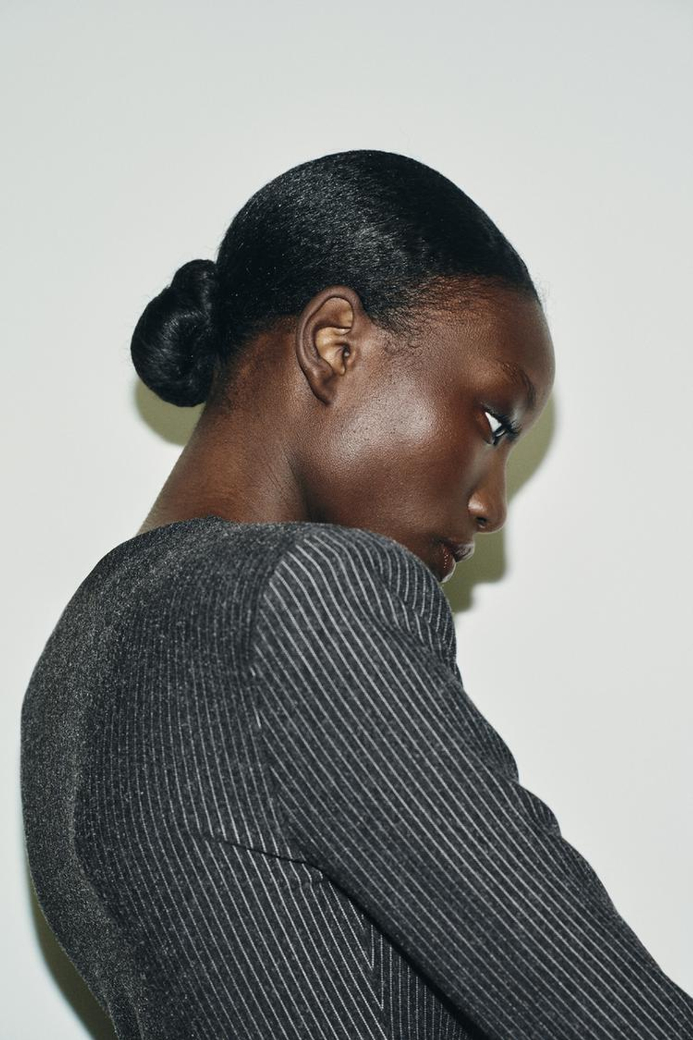 ZARA ТОП С ПОДПЛЕЧНИКАМИ В ТОНКУЮ ПОЛОСКУ, ПОЛОСКИ