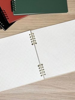 Блокнот квадратный в клетку 60л 195х210 мм св.желтый (8808-020)