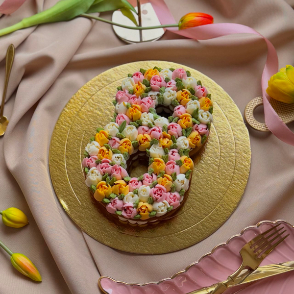 Торт "Цифра 8" – весеннее вдохновение к 8 Марта