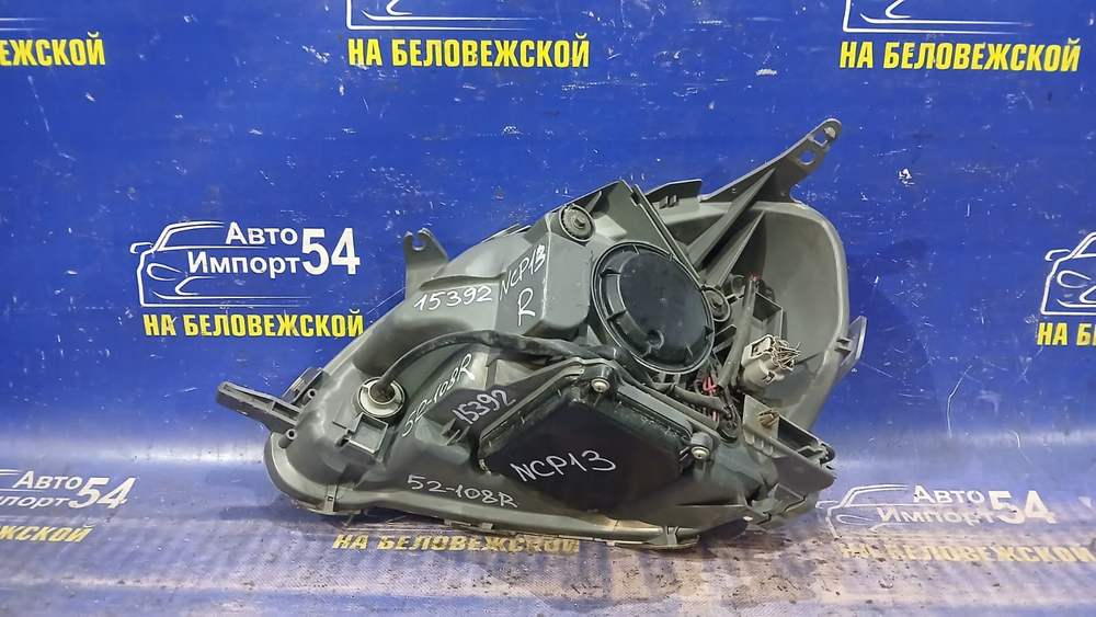 Фара передняя правая TOYOTA VITZ 2001-2005