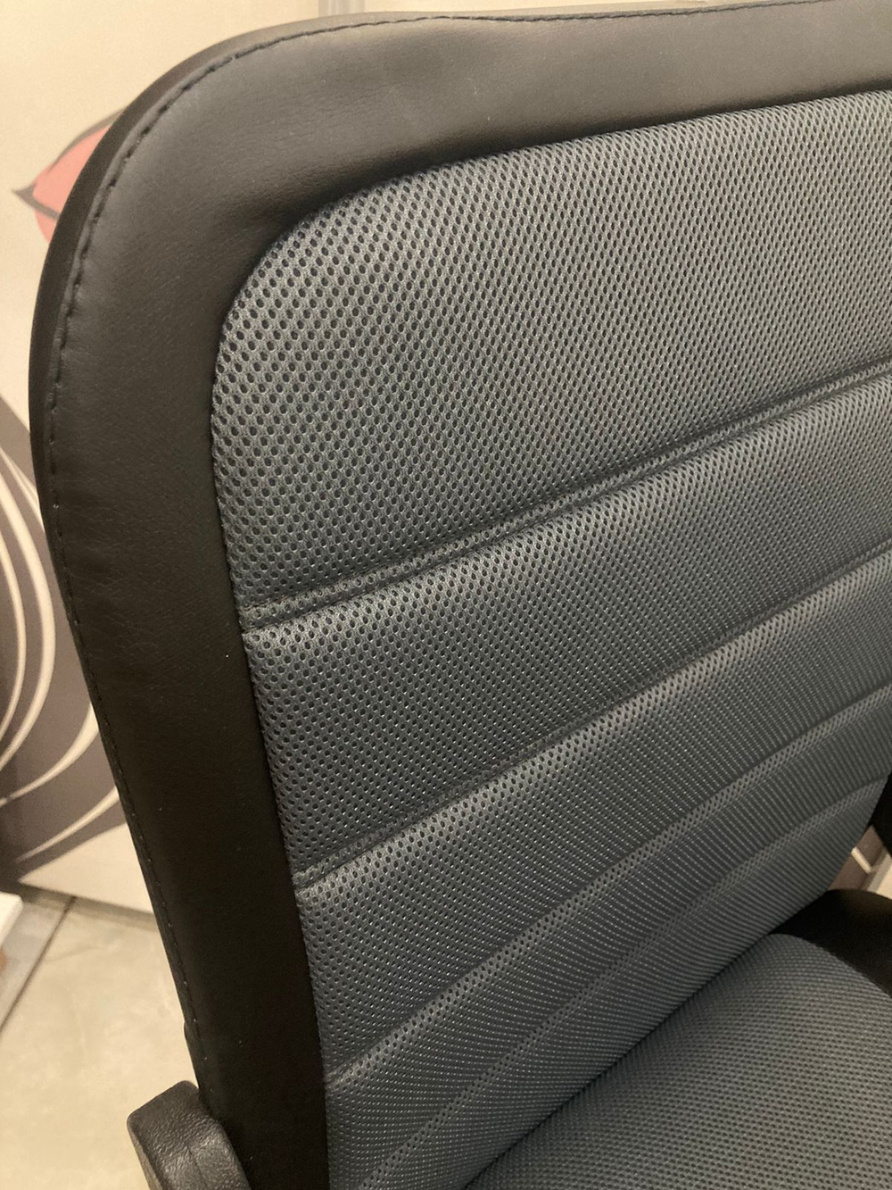 Кресло Элегия М4 сетка тем серая/черн Пиастра