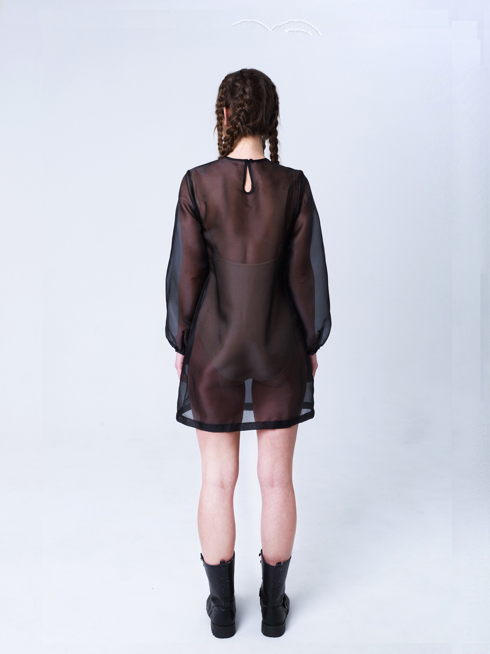 Платье-туника из органзы "Лебедь". Черное