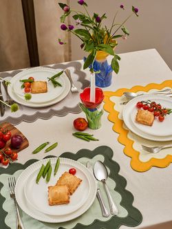 Салфетка под приборы с контрастным кантом серого цвета из коллекции Trendy Ruffles, 35х45 см