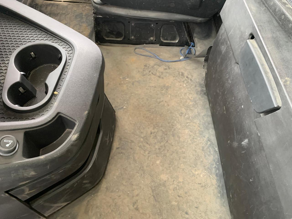 Shacman (Shaanxi) SX* 4x2 Седельный тягач SX4188YY381 (Дизельный, 12,5 л, 473 л.с., МТ)