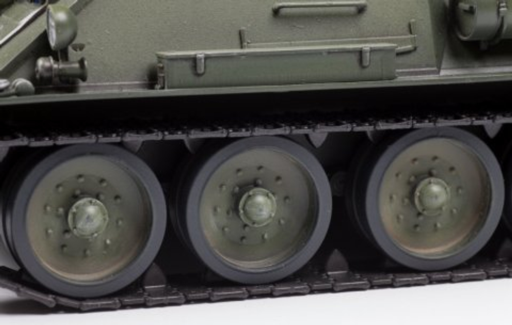 Советский истребитель танков СУ-100