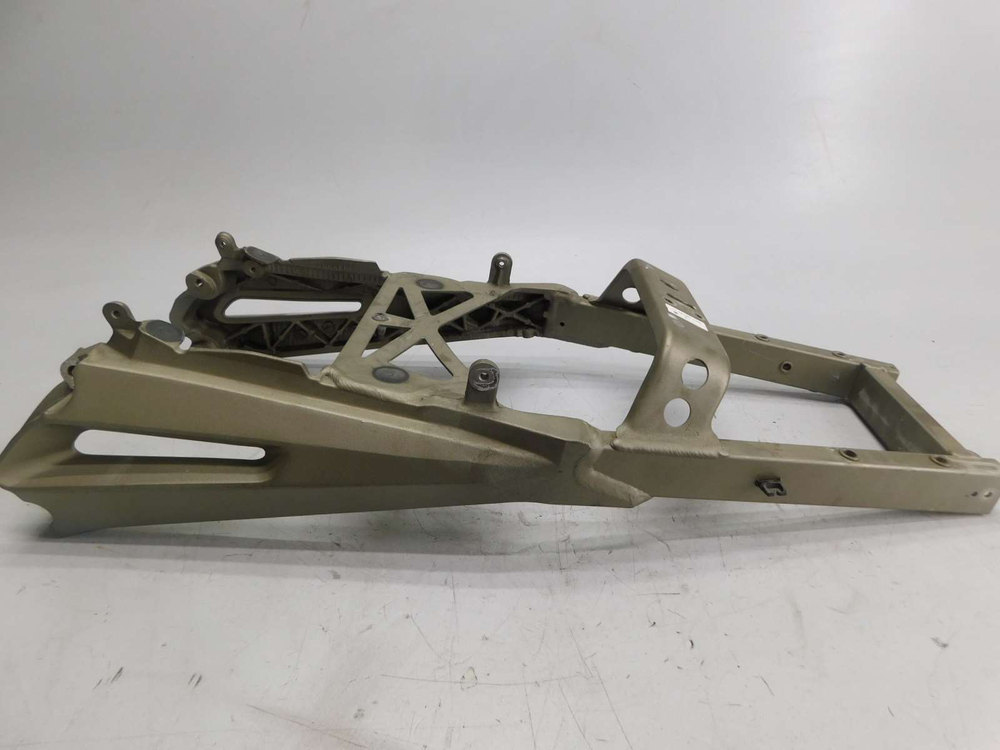 Подрамник Yamaha TDM900