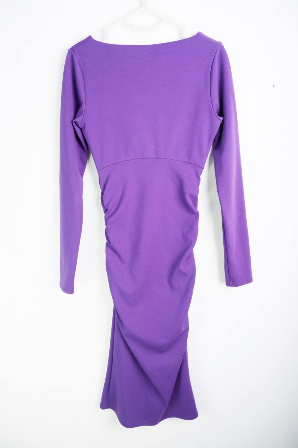 Платье Casino сочного цвета, визуально на 44 размер