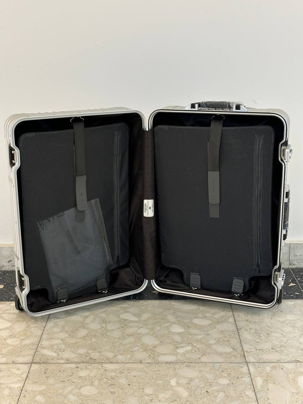 Чемодан Rimowa