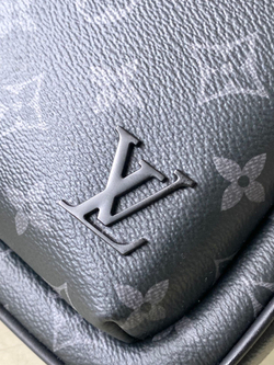 Louis Vuitton Avenue Slingbag PM