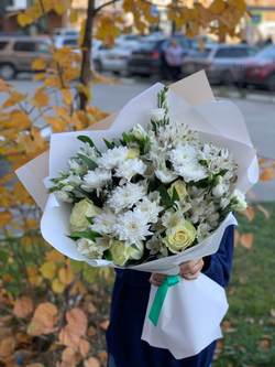 Букет цветов Большой чизкейк