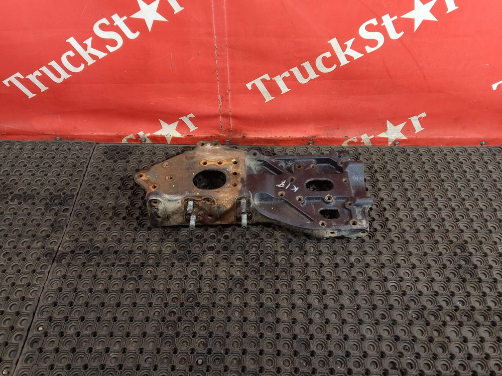 Кронштейн рессоры передней левый 2020г.