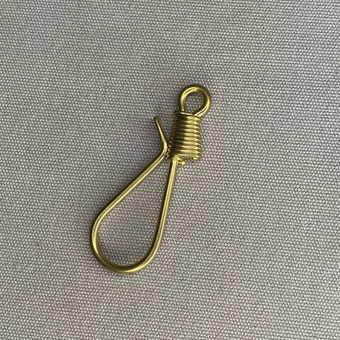 Крючок латунь