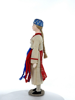 Кукла интерьерная фарфоровая в костюме Водь