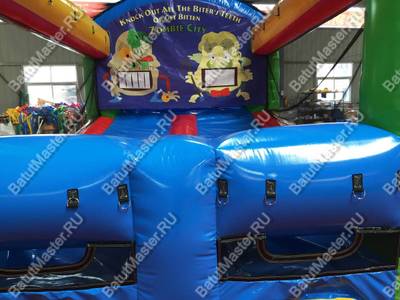 Надувная игра "Зомби сити"