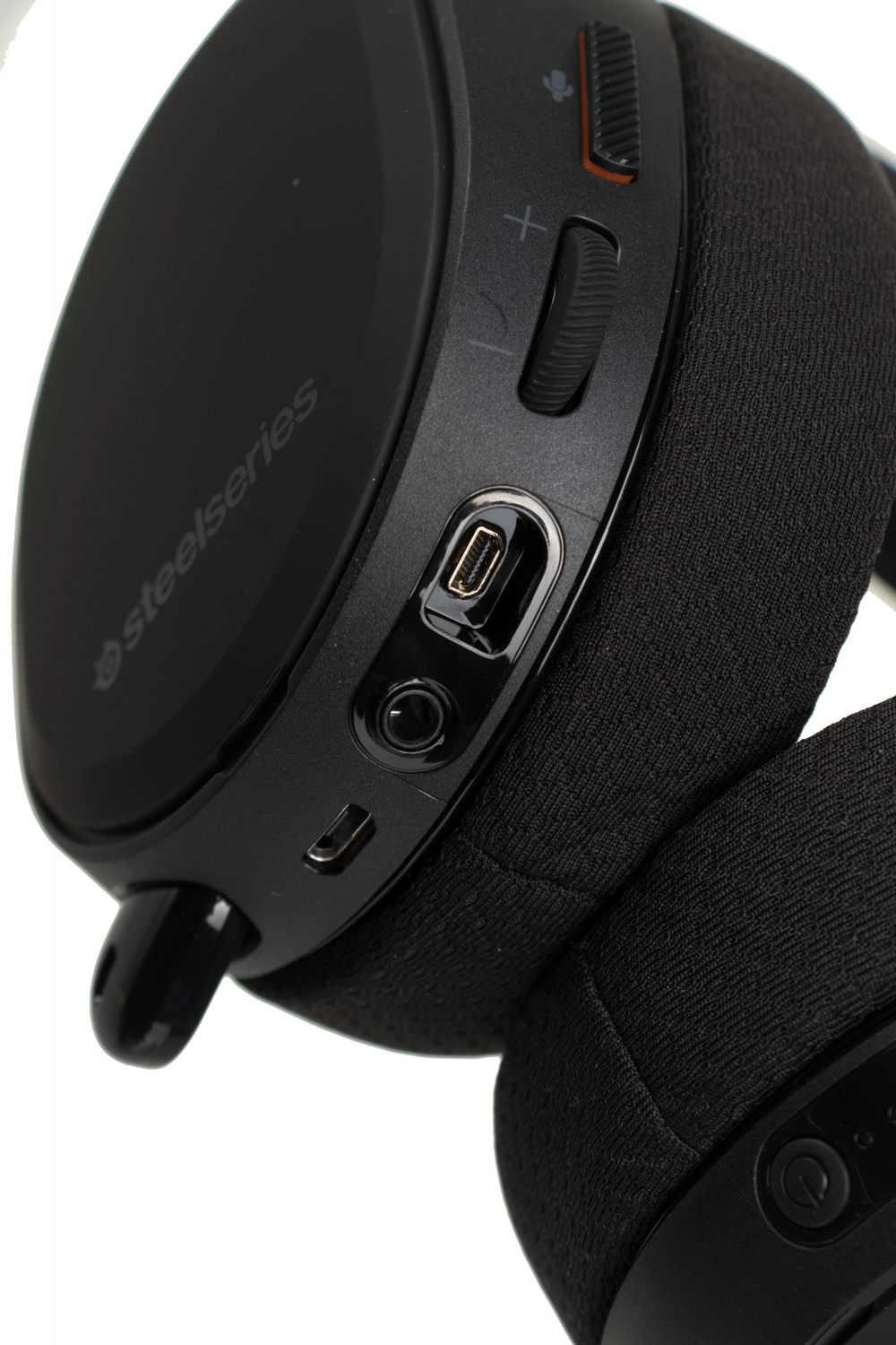 Наушники с микрофоном SteelSeries Arctis Pro