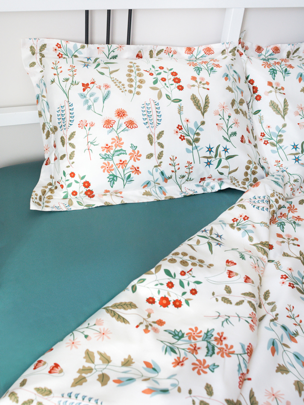 Постельное белье 2спальное сатин белое ODA