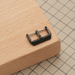 Стильная застежка, цвет черный