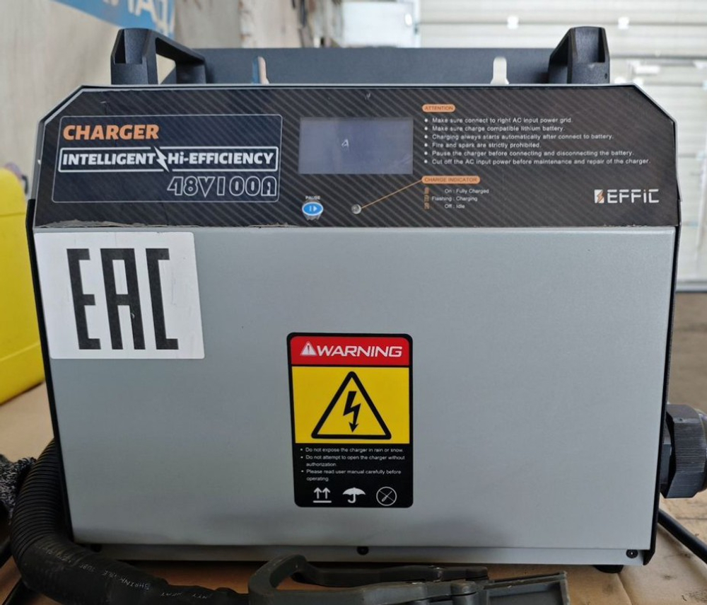 Зарядное устройство EFFIC/EKT 48V 100A (350-700 Ah) 380V