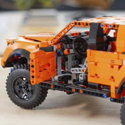 Конструктор LEGO Technic - Форд F-150 Раптор 42126