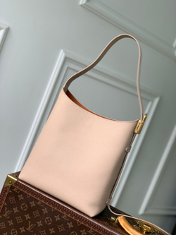 Louis Vuitton Low Key Hobo PM