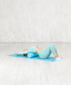 Ролик для йоги и пилатеса FA-501, 15x45 см, синий пастель