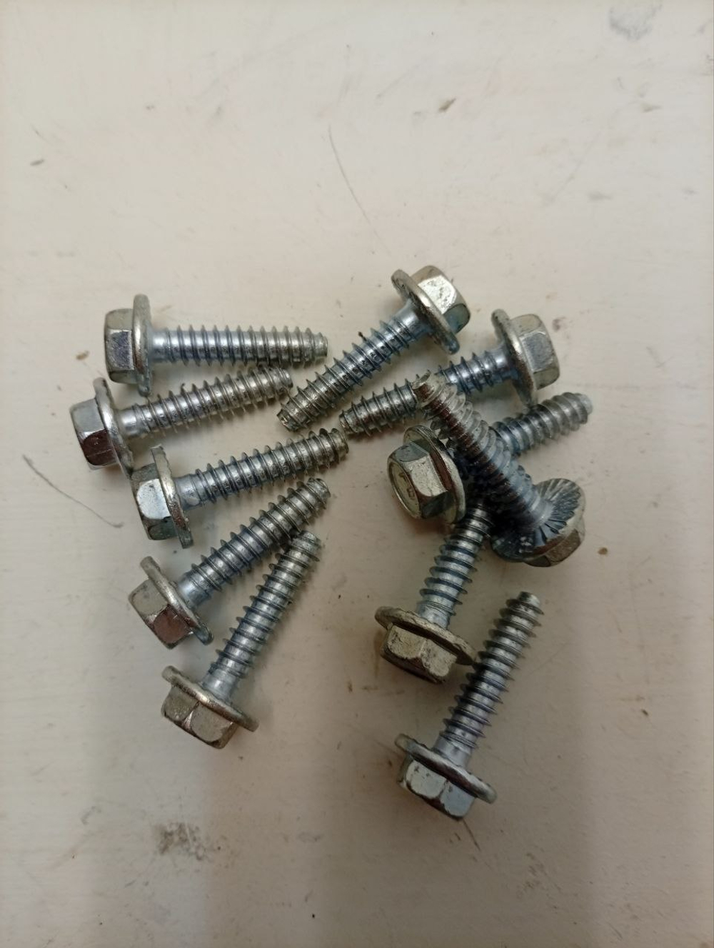 F1068SD кт11 Крепеж, хомуты для стиральной машины LG б/у