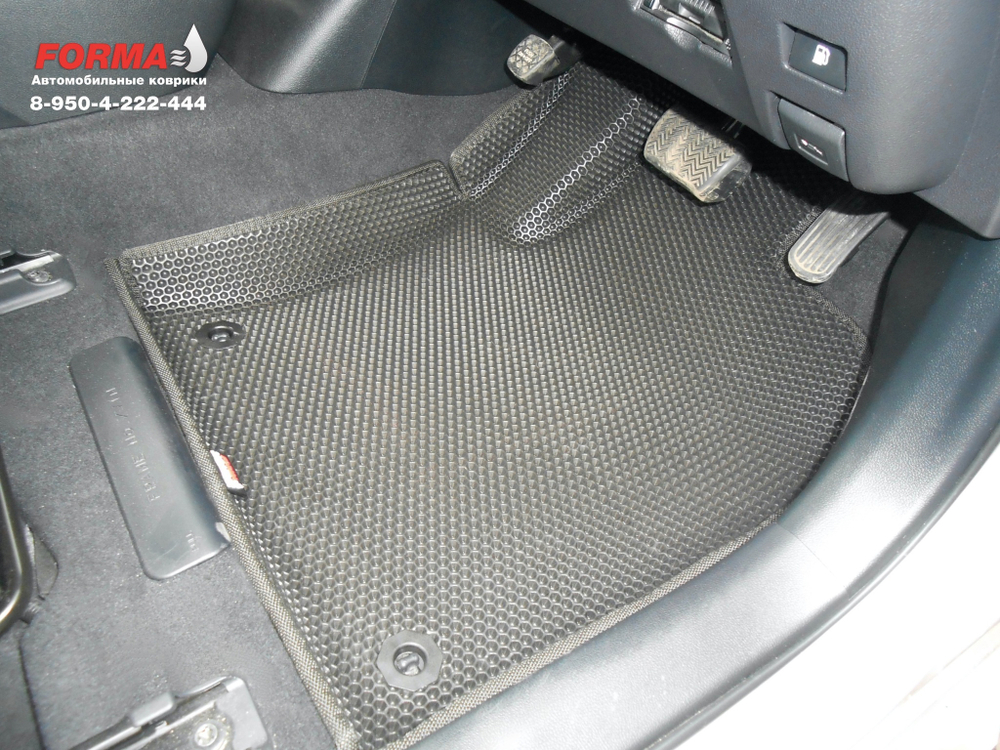 Toyota Prius 4 поколение XW50 (09.2015 - 01.2023) правый руль