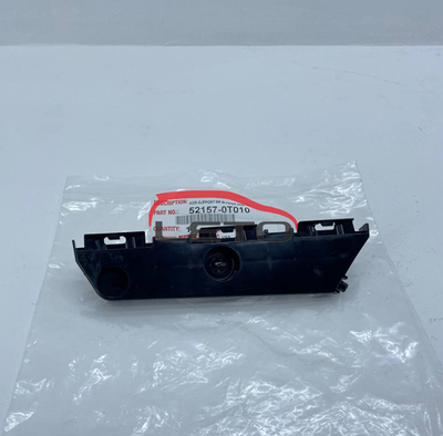 Крепление заднего бампера 52157-0T010 521570
