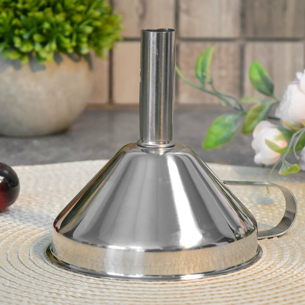 Воронка с фильтром нерж 10,5*13*10,5см "Domestico"