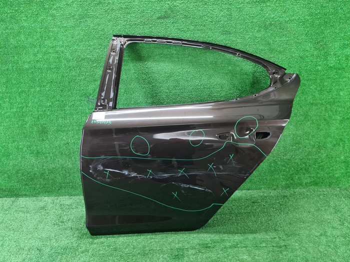 Дверь задняя левая Genesis G70 (2017-н.в.)