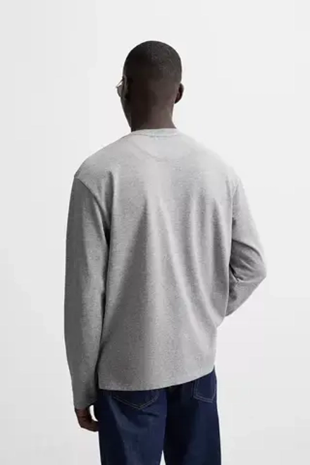 ZARA ФУТБОЛКА С КАРМАНОМ, СЕРЫЙ С МЕЛАНЖЕВЫМ ЭФФЕКТОМ