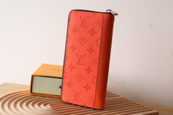 Louis Vuitton Zippy Vertical Wallet