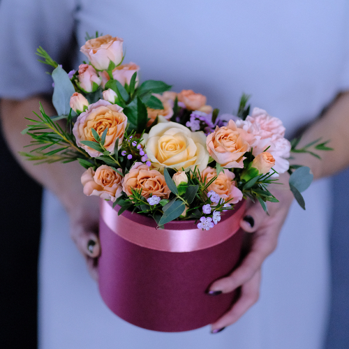 Купить Нежный букет-композиция в шляпной коробке #640