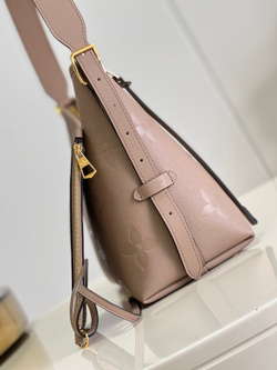 Louis Vuitton CarryAll PM