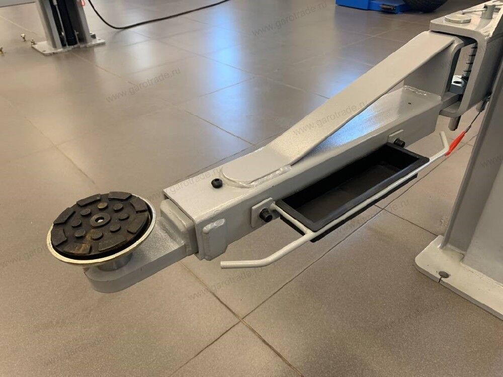 Двухстоечный автомобильный подъемник для автосервиса грузоподъемность 4500 кг RLP2-450U (серый)