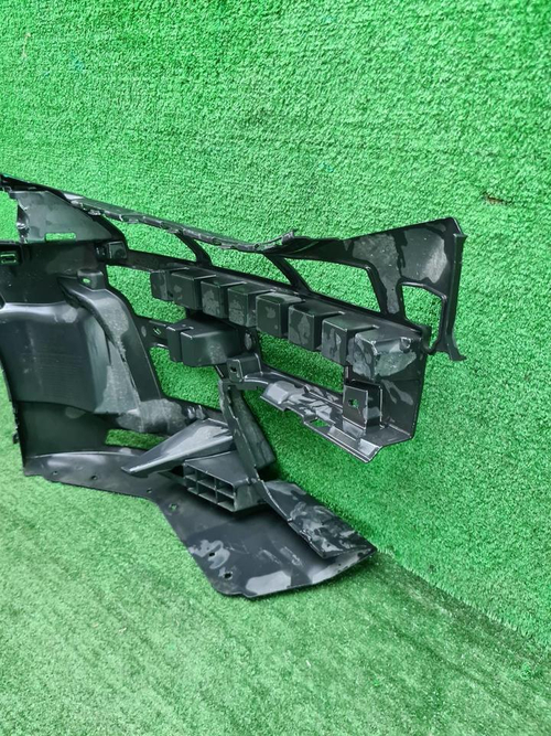 Кронштейн переднего бампера BMW 4er G26 (2020-нв)