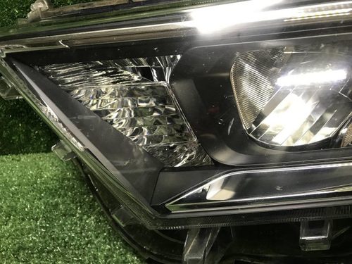 Фара левая Toyota RAV4 5 XA50 (2018-н.в.) LED