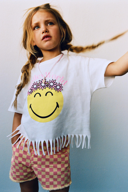 ZARA ФУТБОЛКА С БАХРОМОЙ SMILEYWORLD ®, ЖЕЛТОВАТО-БЕЛЫЙ