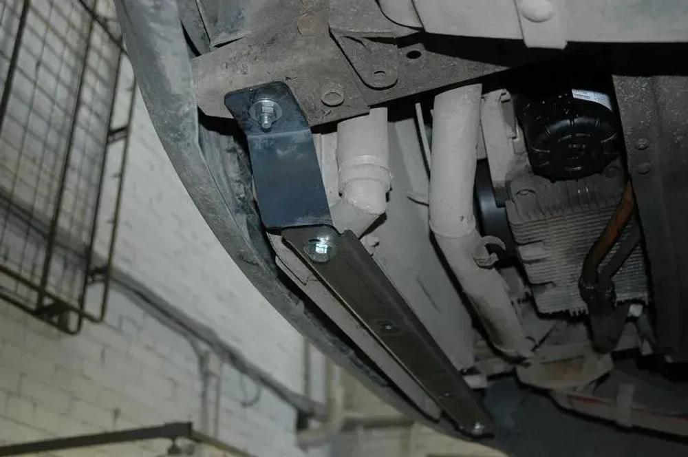 Защита картера двигателя (2,5 мм, сталь) для GAZ Соболь 2012- (V = 2.8 MT 4WD) Sheriff.27.2584