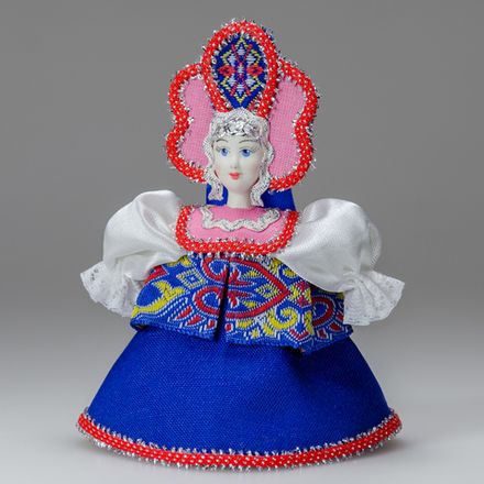 Малая подвесная кукла в душегрее