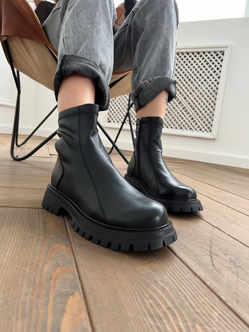 Ботинки из натуральной кожи