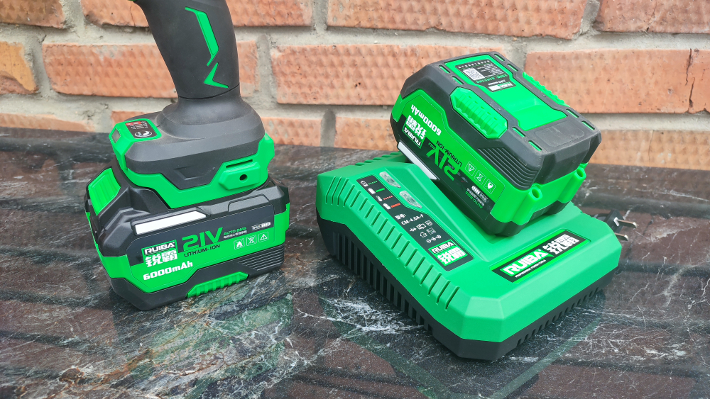 Профессиональный гайковерт Ruiba RB-818