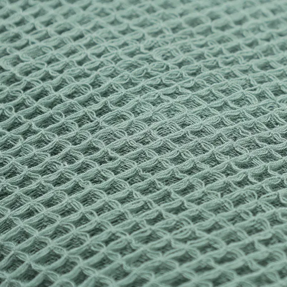 Покрывало вафельное из хлопка цвета шалфея из коллекции essential, 230х250 см