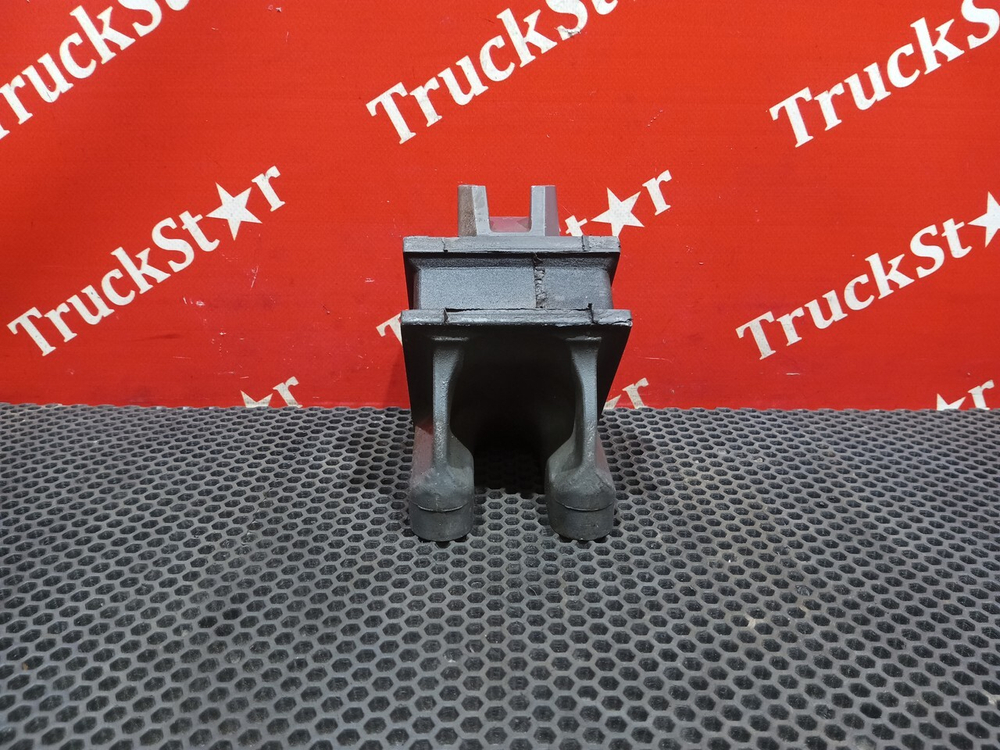 Подушка двигателя передняя 2018г